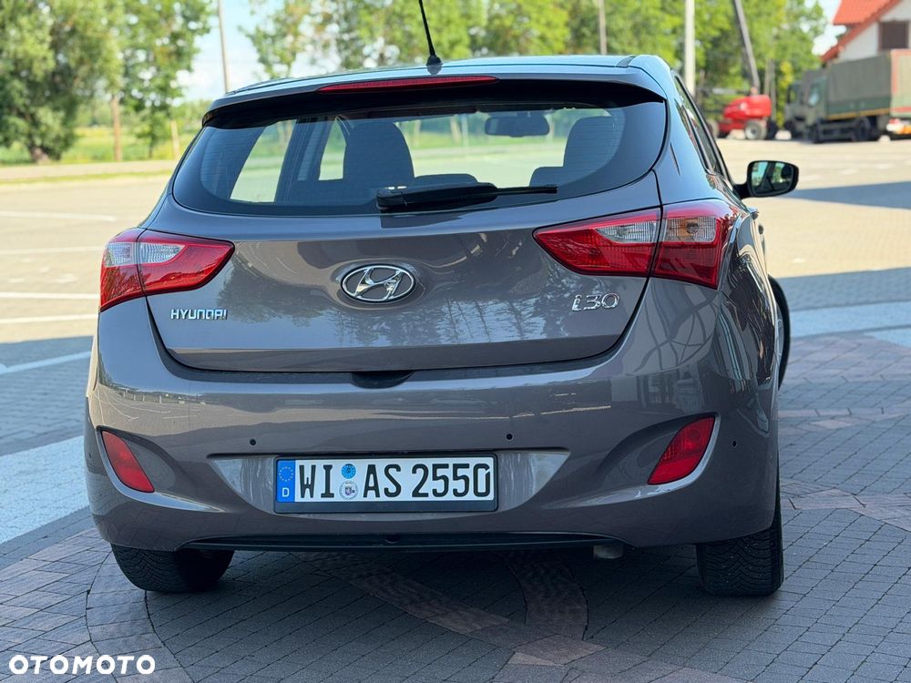 Hyundai i30 1.6 Automatik Trend - 24