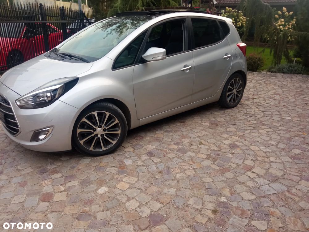 Hyundai ix20 1.6 CRDi Fifa World Cup Edition - 2