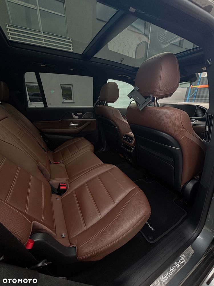 Mercedes-Benz GLS - 22