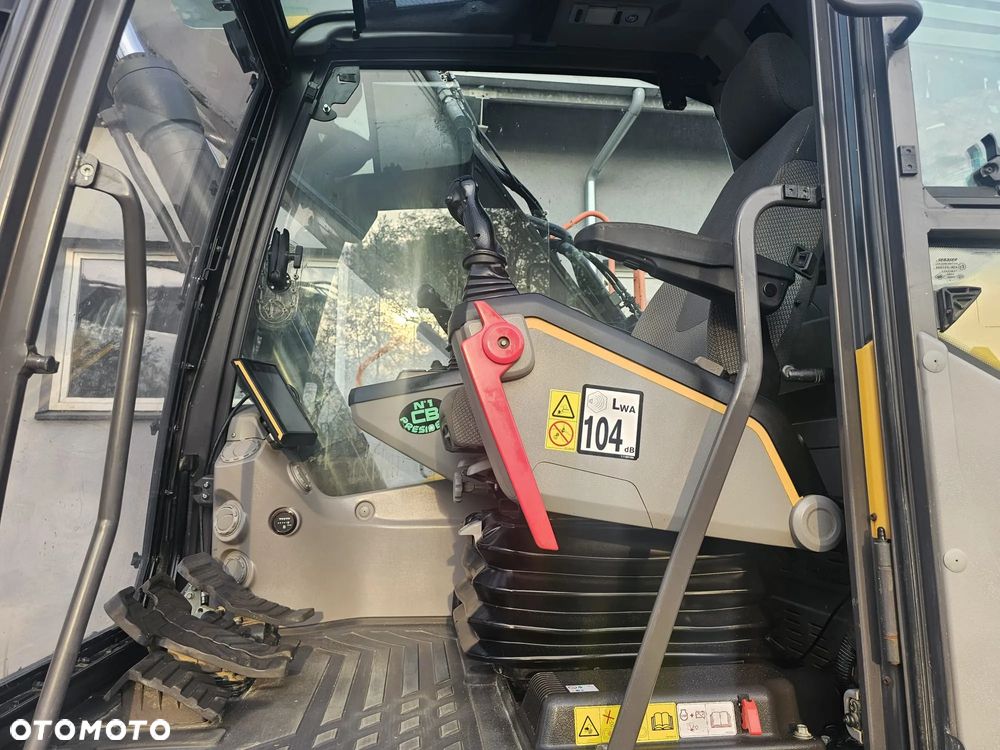 Volvo EC 300EL - 10