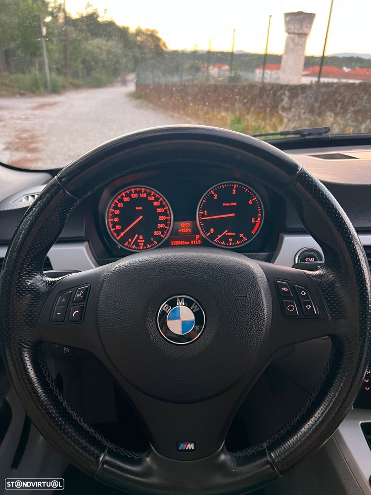 BMW 320 d Sport Auto - 17