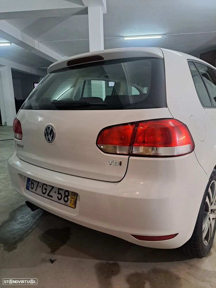 VW Golf 2.0 TDi Confortline - 4