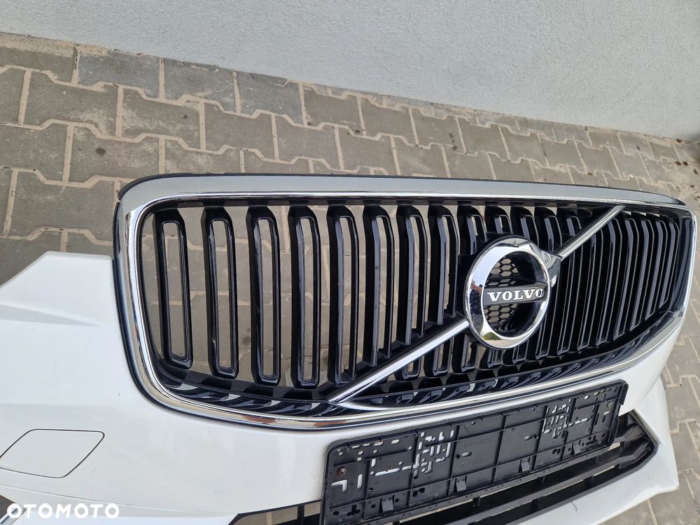 Zderzak Volvo Xc60 II 2017 - - 3