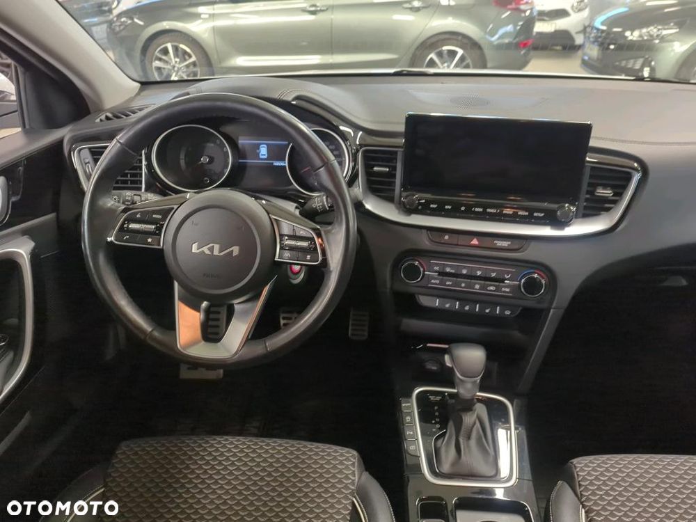 Kia Ceed 1.5 T-GDI Business Line Plus DCT - 4