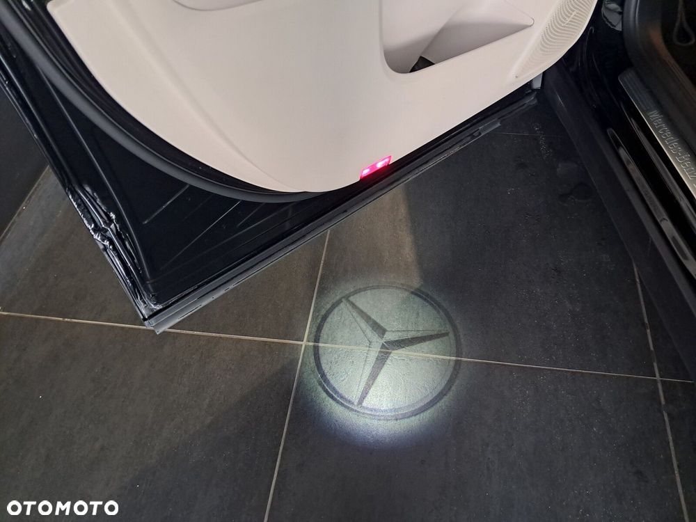 Mercedes-Benz GLB - 36