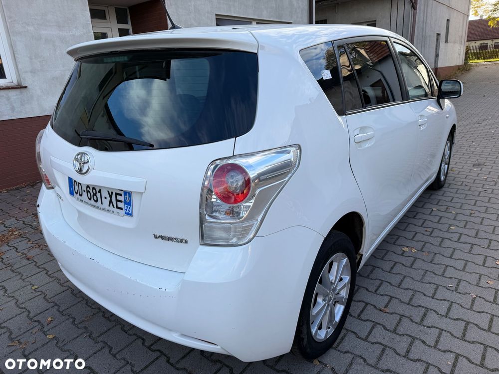 Toyota Corolla Verso 2.0 D-4D Prestige 7os - 37