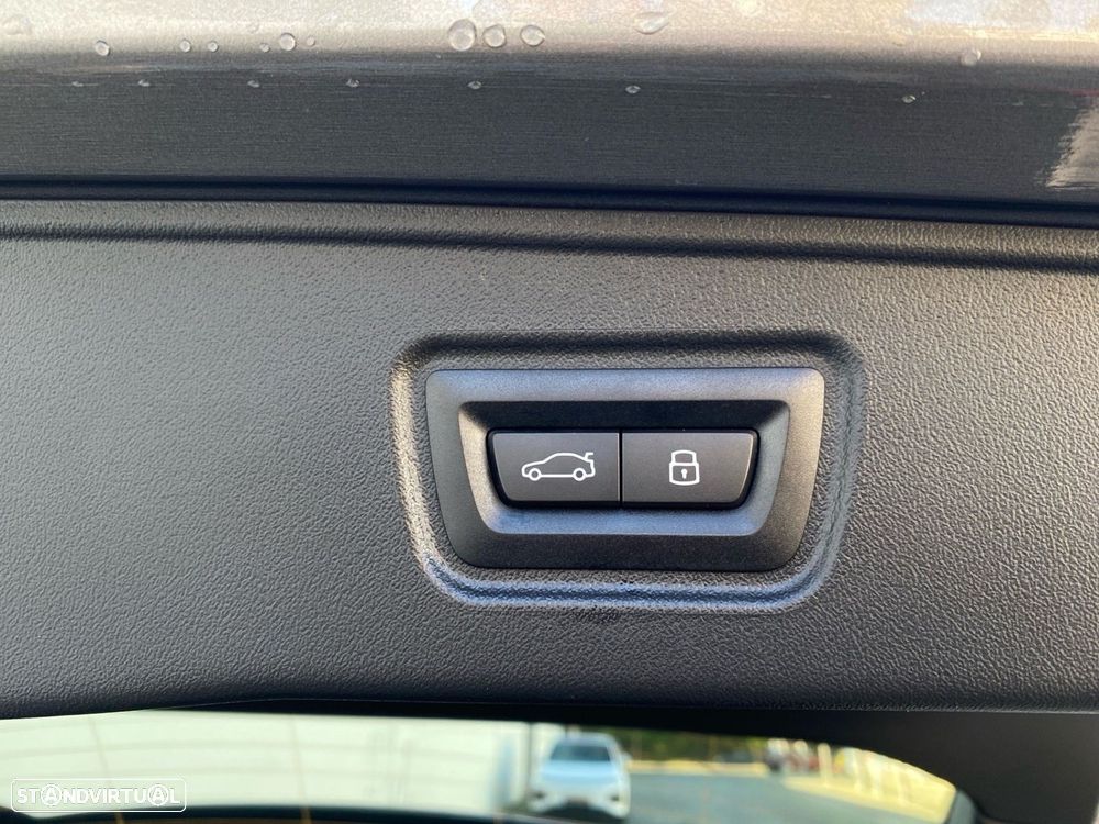 BMW 530 e Pack Desportivo M - 24