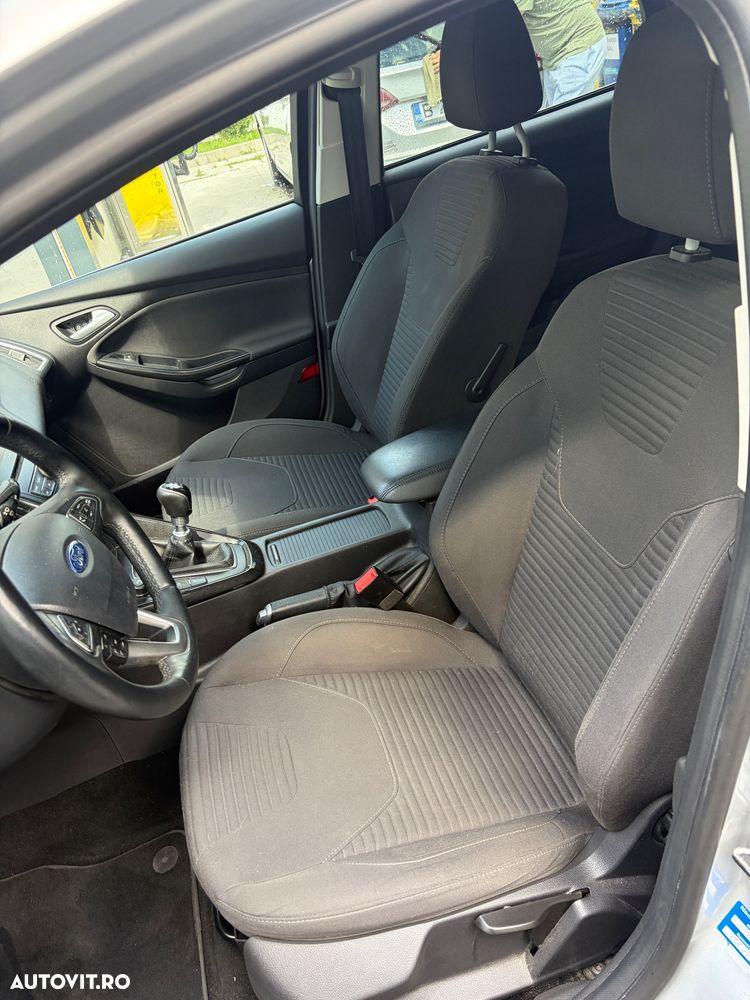Ford Focus 1.5 EcoBoost Titanium - 18
