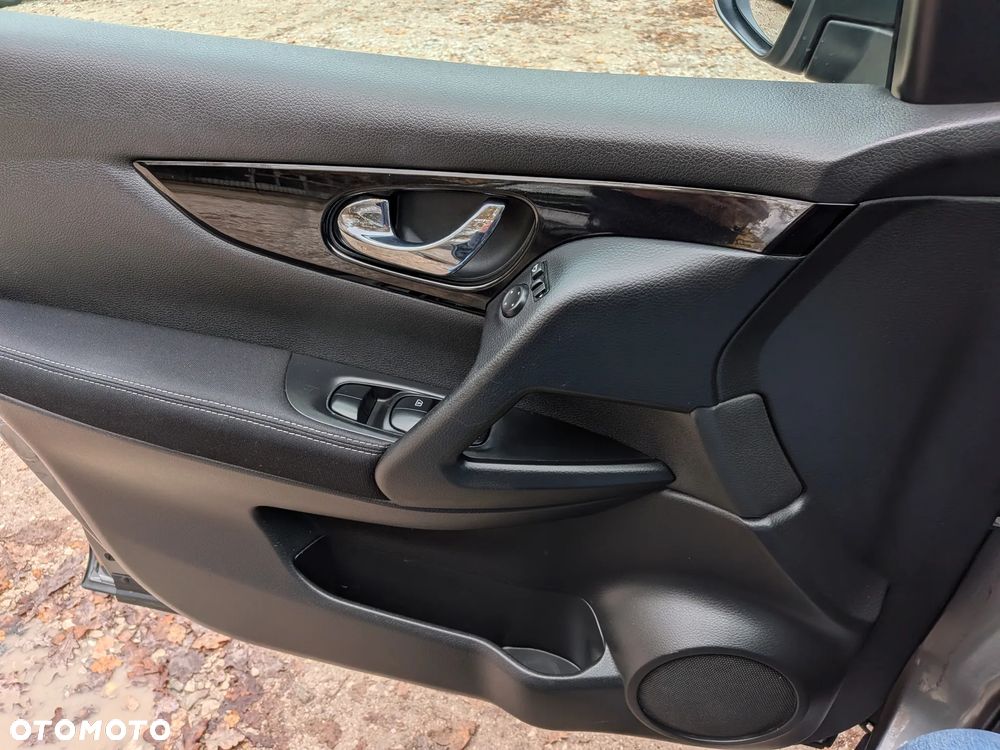 Nissan Qashqai - 25