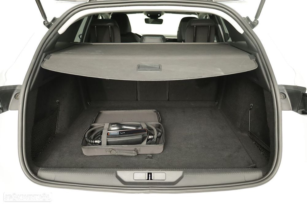 Peugeot 308 1.6 Hybrid Allure Pack e-EAT8 - 24