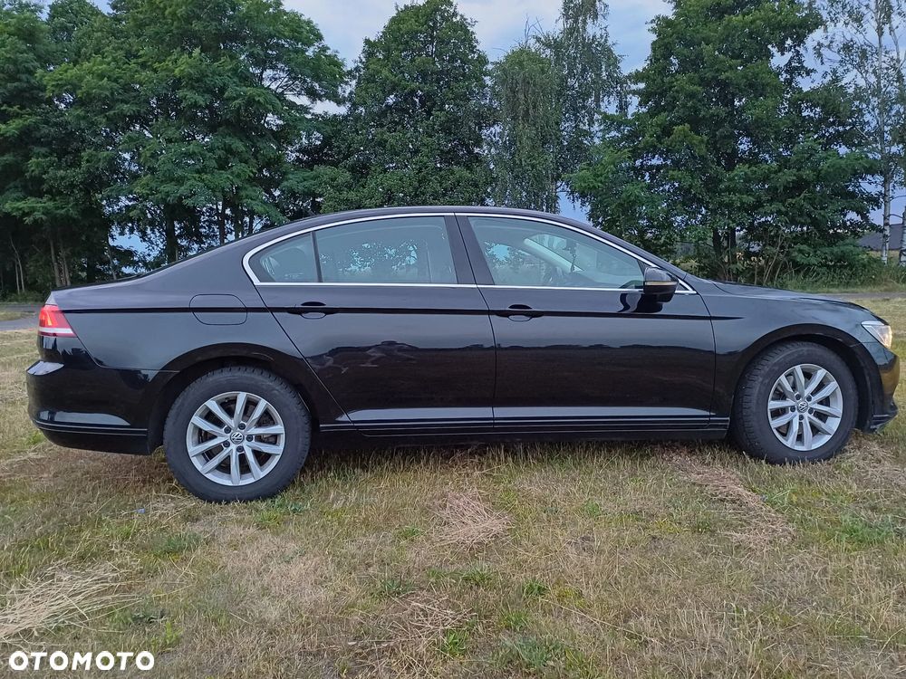 Volkswagen Passat - 10