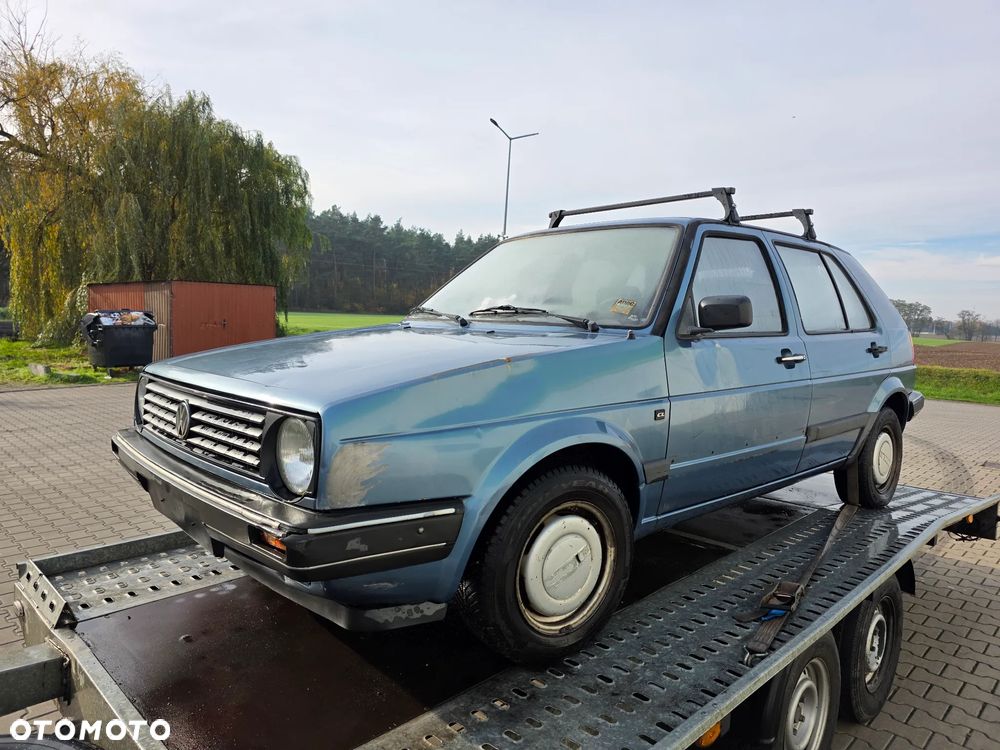 Volkswagen Golf - 2
