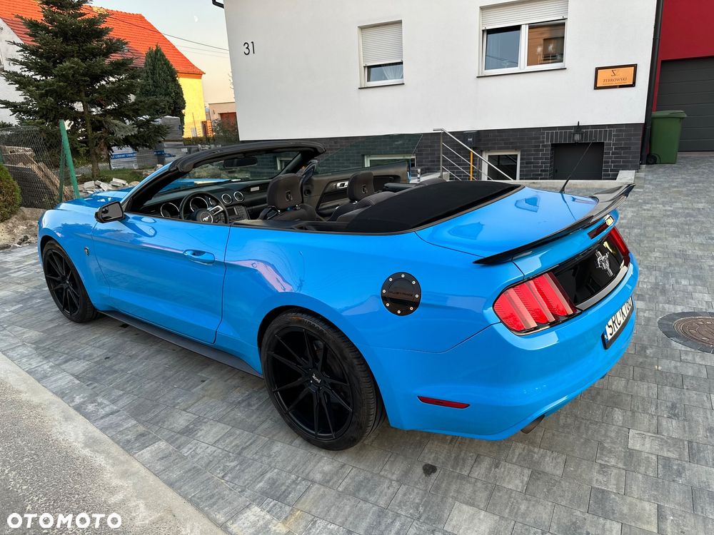 Ford Mustang - 6