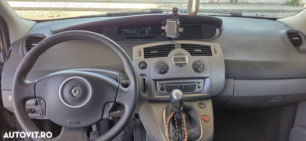 Renault Grand Scenic - 4