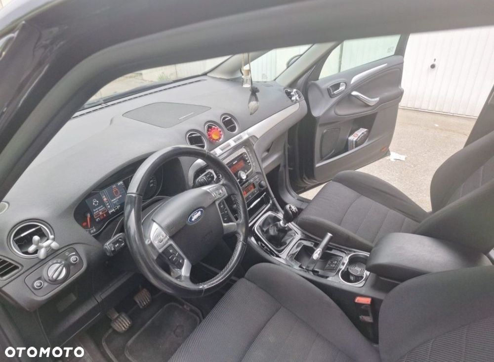 Ford S-Max - 7