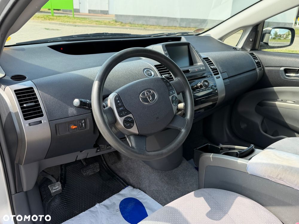 Toyota Prius 1.5 VVT-i Prestige - 10