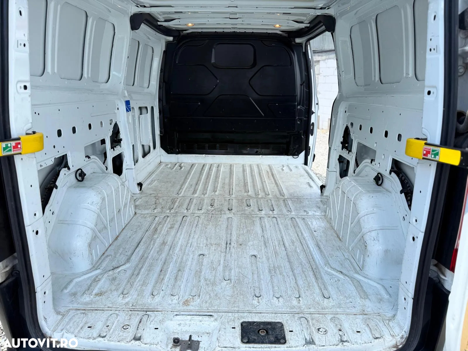Ford Transit Custom - 19