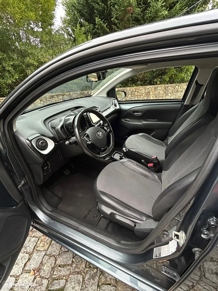 Toyota Aygo 1.0 X-Play Plus+X-Touch +TSS MM - 5
