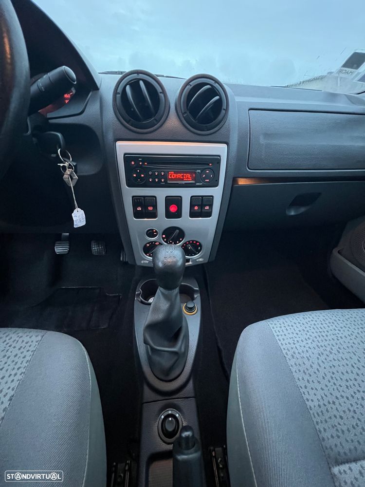 Dacia Logan 1.6 Laureate - 12