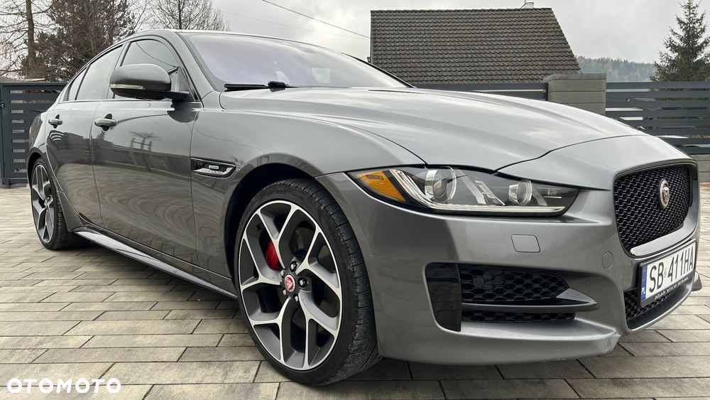 Jaguar XE - 14