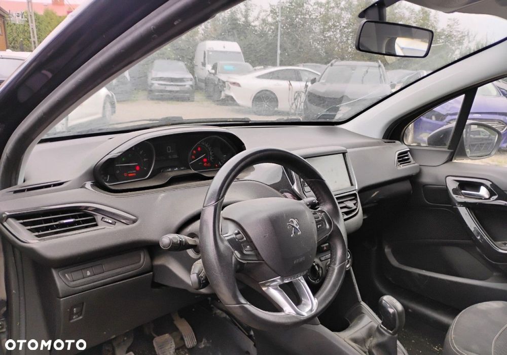 Peugeot 208 - 7