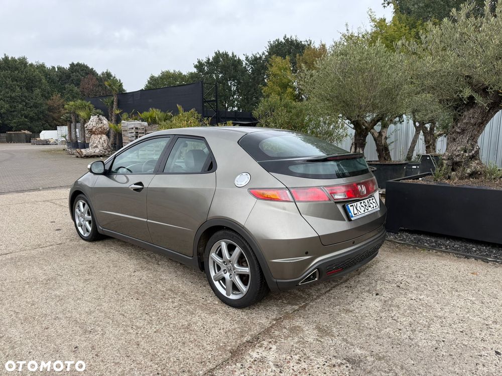 Honda Civic 1.8 Sport - 3