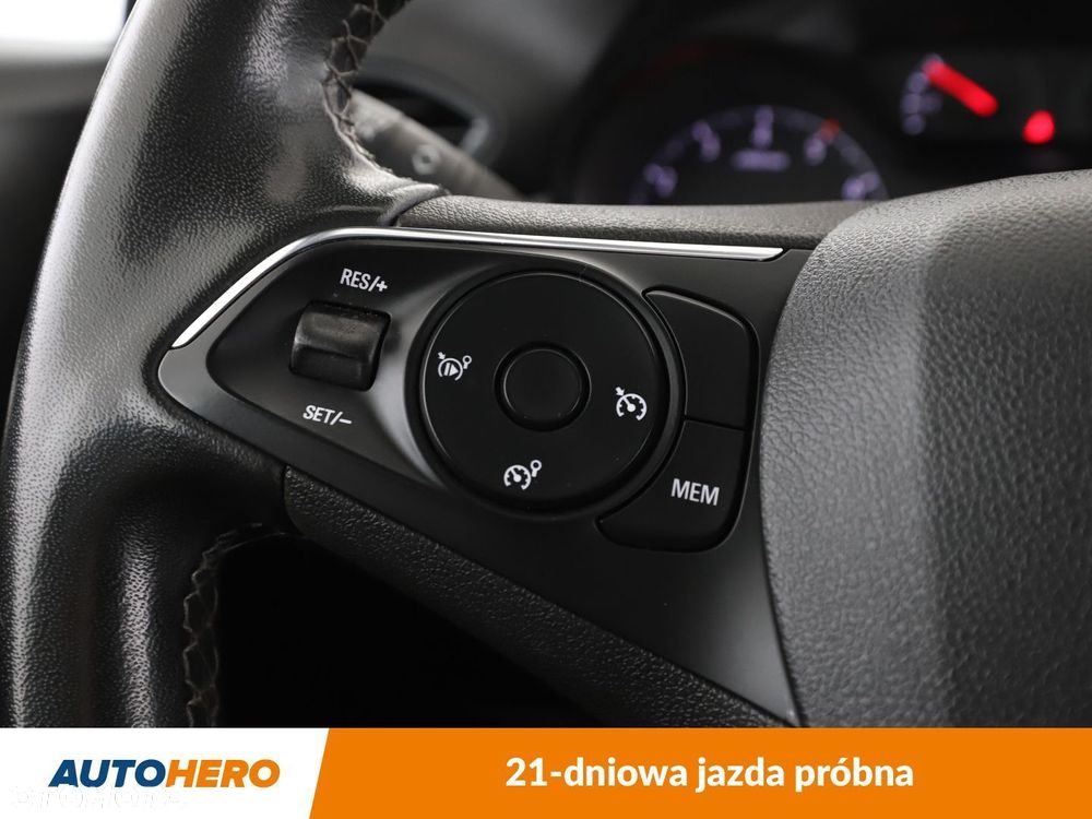 Opel Crossland X - 30