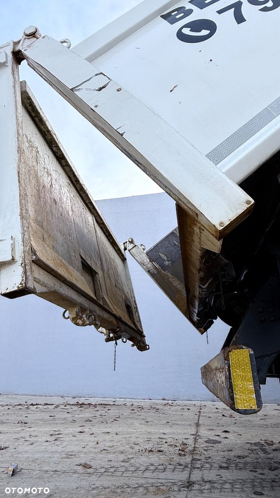 Mercedes-Benz Axor - 14