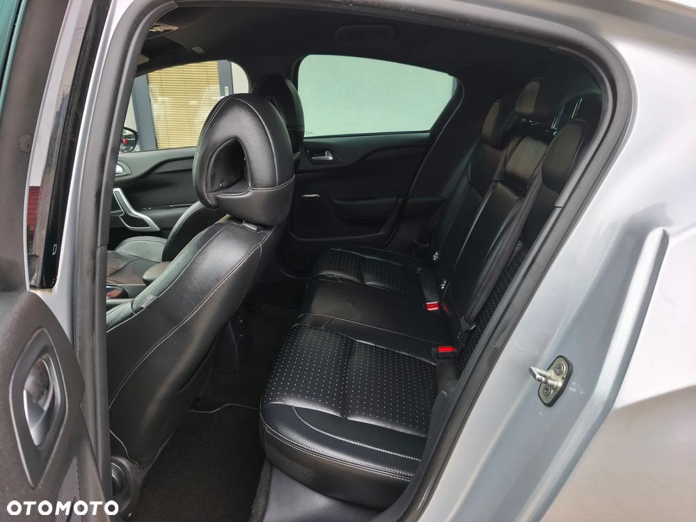 Citroën DS4 1.2 PureTech Be Chic S&S - 8