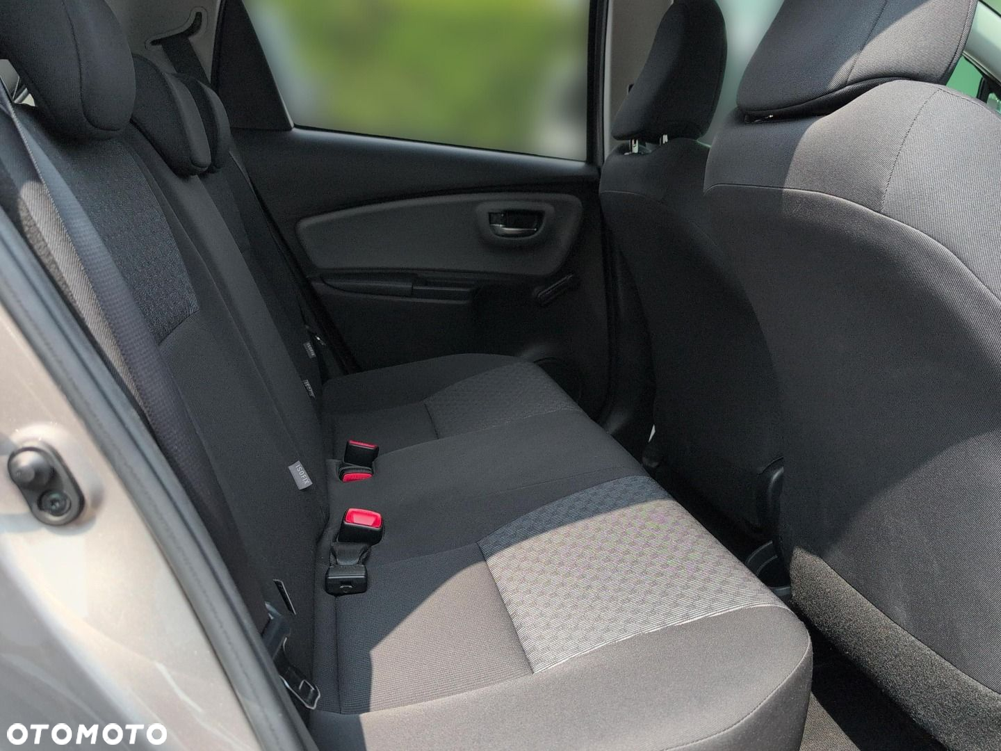 Toyota Yaris - 10
