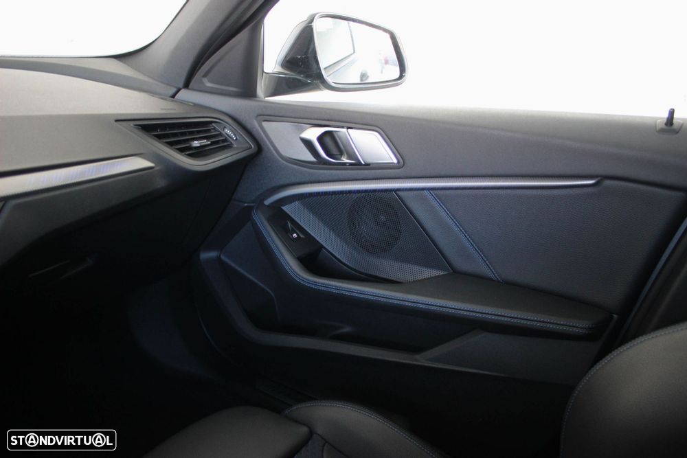 BMW 116 d Pack 50 anos M Auto - 22