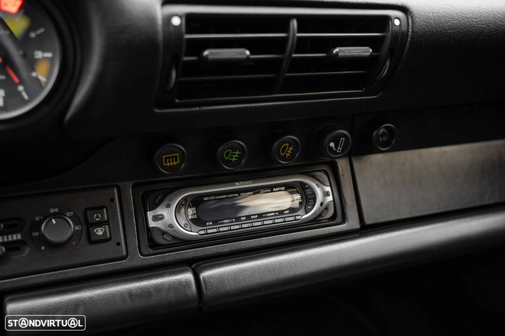 Porsche 911 (964) Coupé 3.6 Carrera 4 - 13