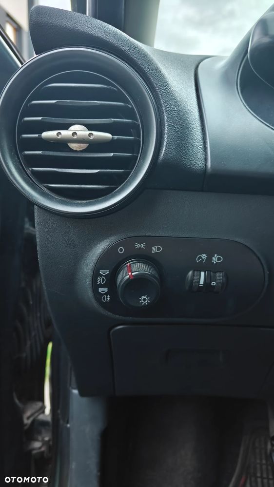 Seat Ibiza 1.4 16V Reference - 18