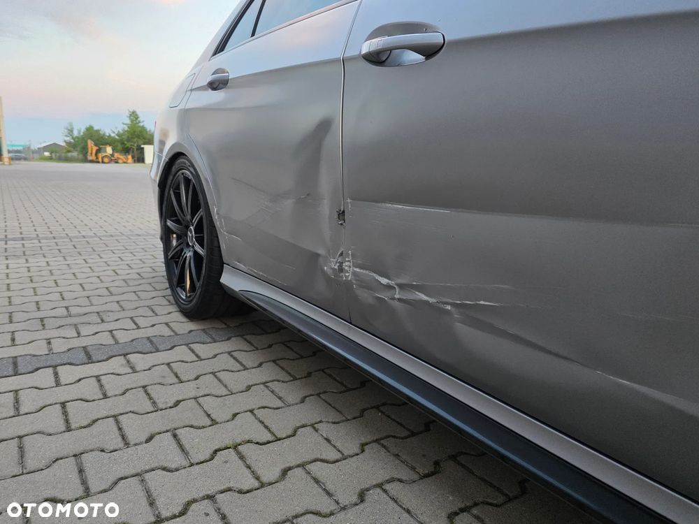 Mercedes-Benz Klasa E 63 AMG S 4-Matic - 11