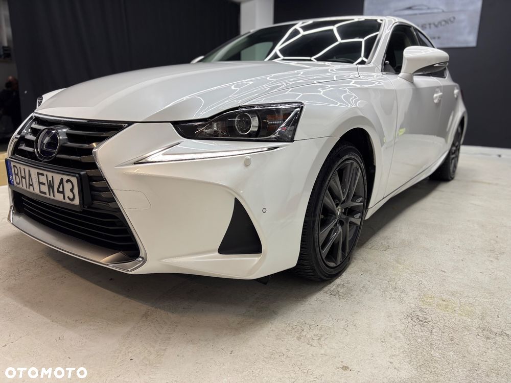 Lexus IS - 6