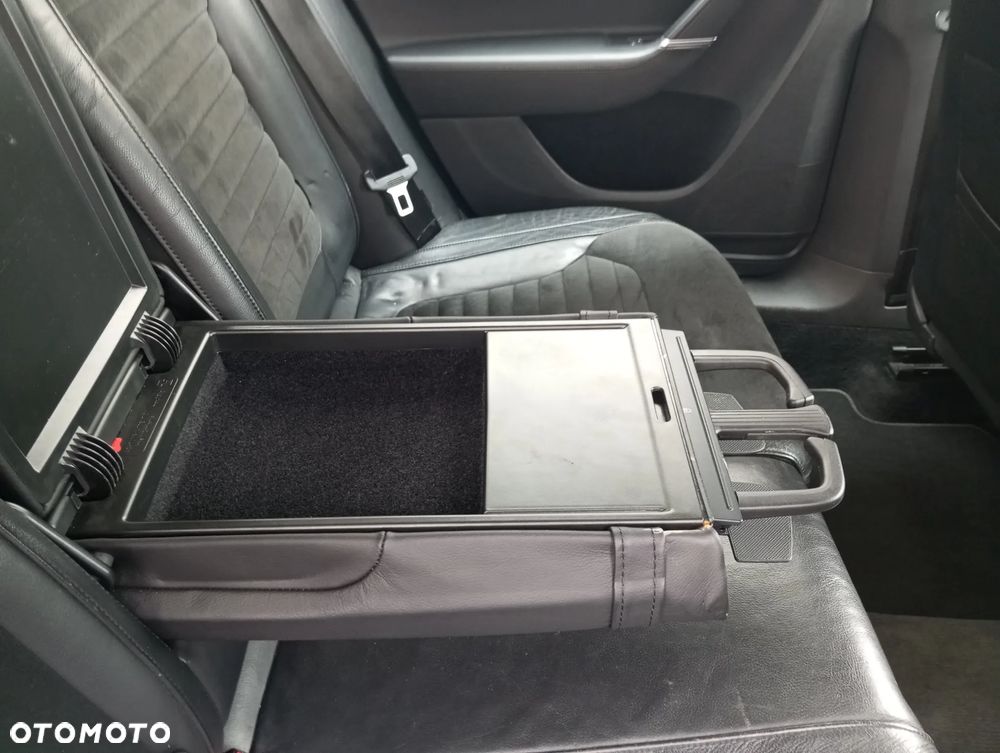 Volkswagen Passat Variant 2.0 TDI 4Mot Highline DSG - 25