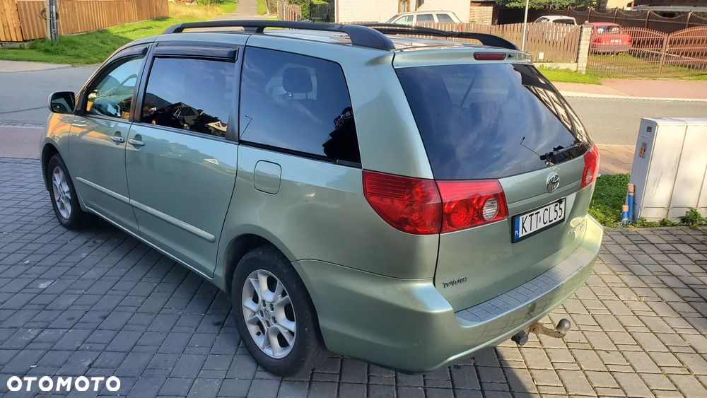 Toyota Sienna 3.3 LE AWD - 4