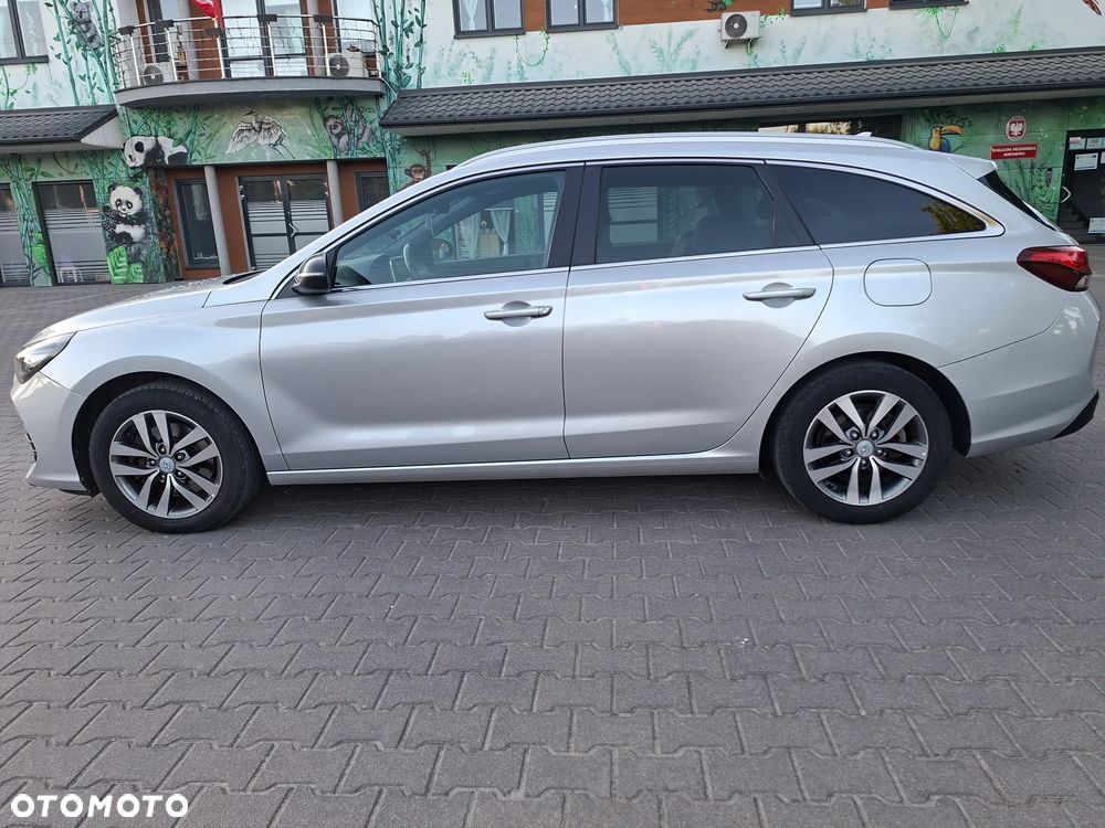 Hyundai i30 1.6 D Classic + - 1