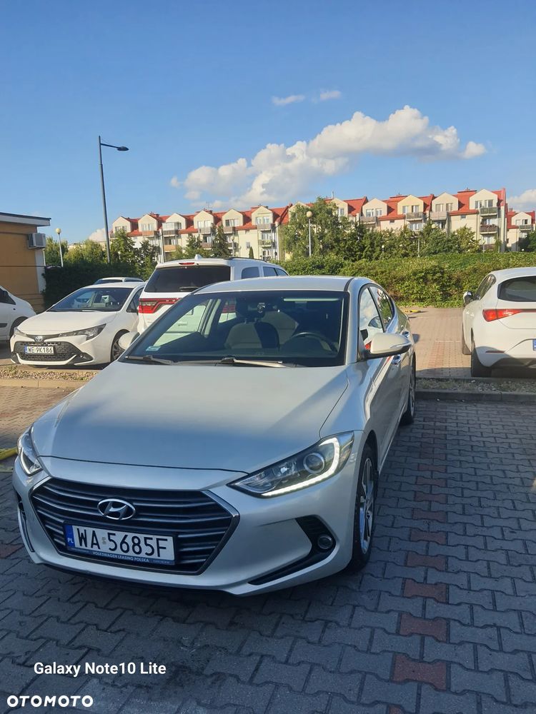 Hyundai Elantra 1.6 Comfort - 2
