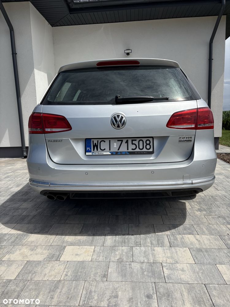 Volkswagen Passat - 2