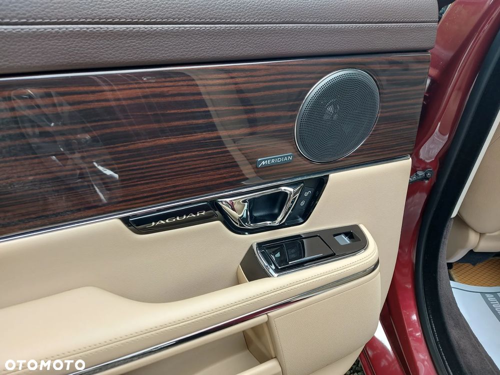 Jaguar XJ 3.0 V6 Premium Luxury - 32