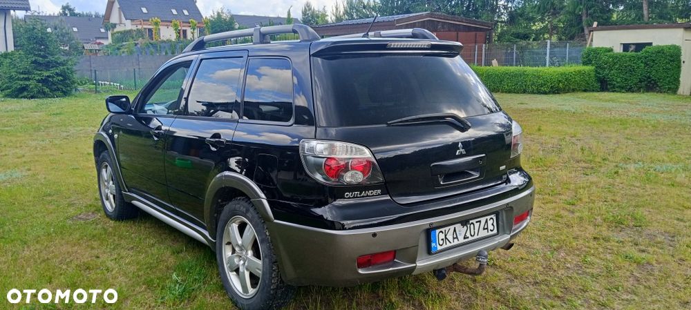Mitsubishi Outlander - 6