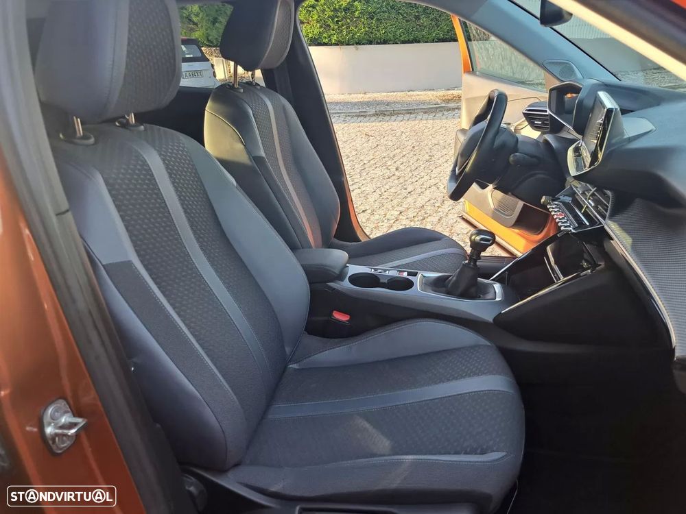 Peugeot 2008 - 21