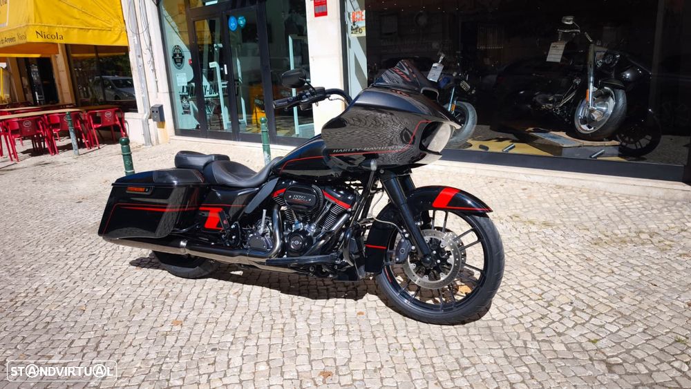 Harley-Davidson Tour CVO Road Glide - 2