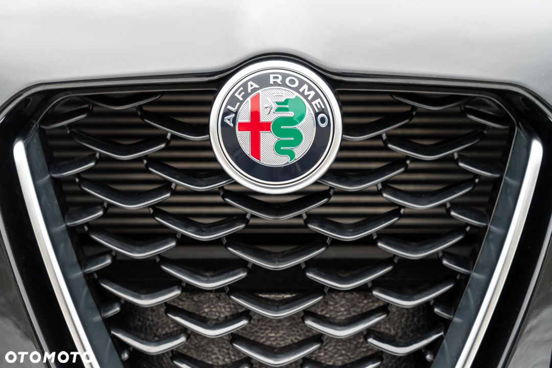 Alfa Romeo Giulia 2.0 Turbo TI Q4 - 5