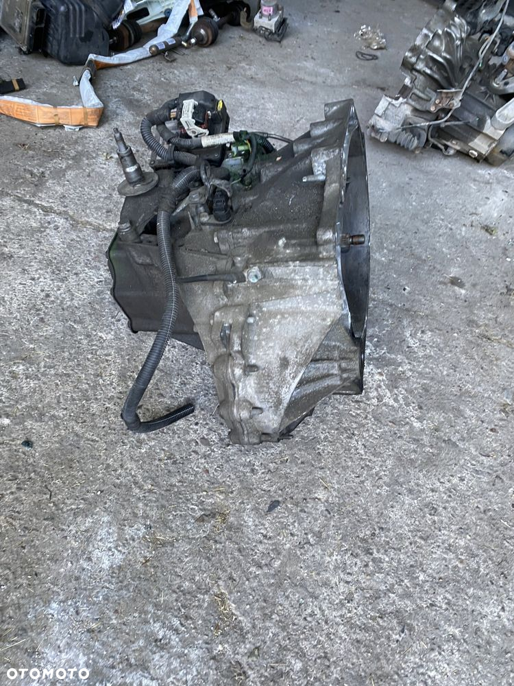 Skrzynia biegów peugeot 308 citroen 1.6 ehdi półautomat 20dr04 - 2