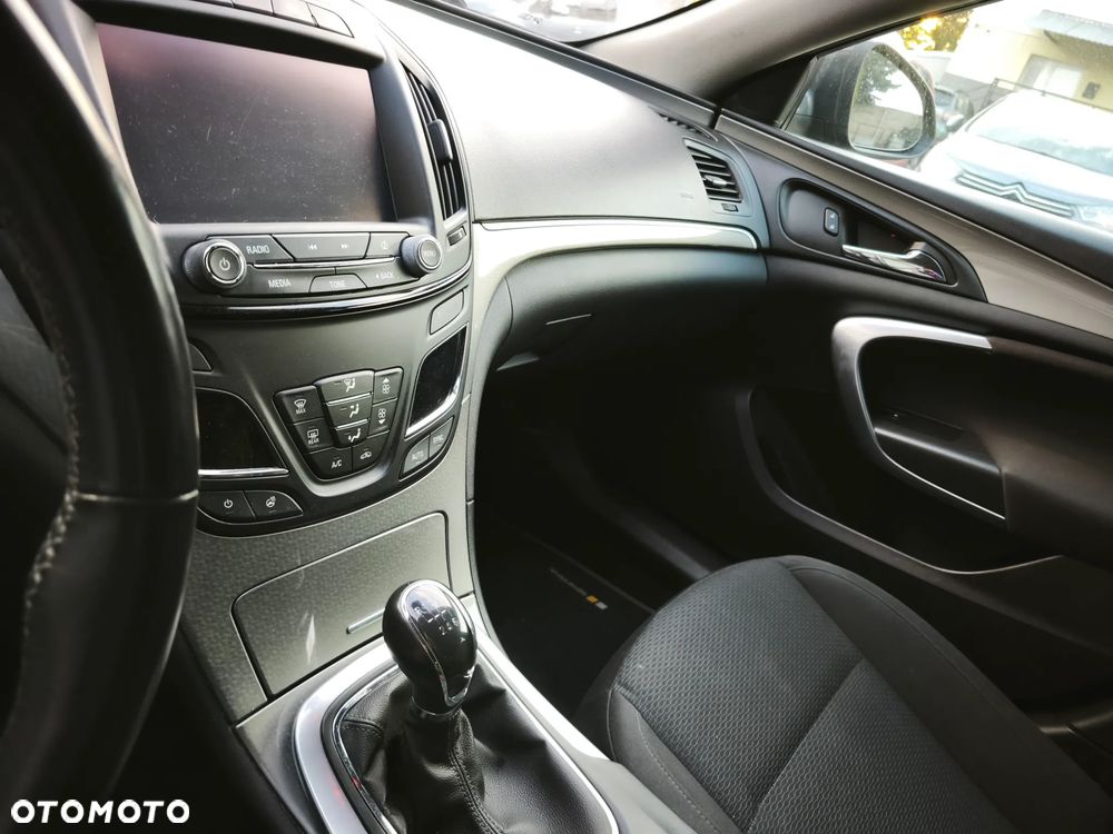 Opel Insignia - 10