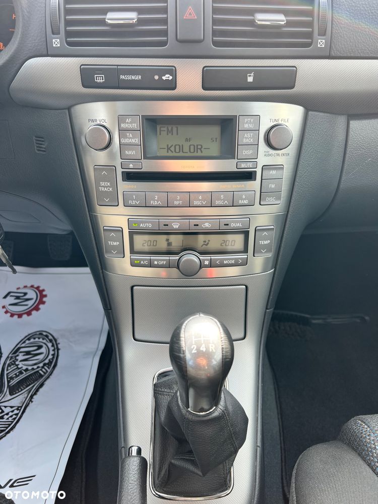 Toyota Avensis 2.0 VVT-i Sol - 15