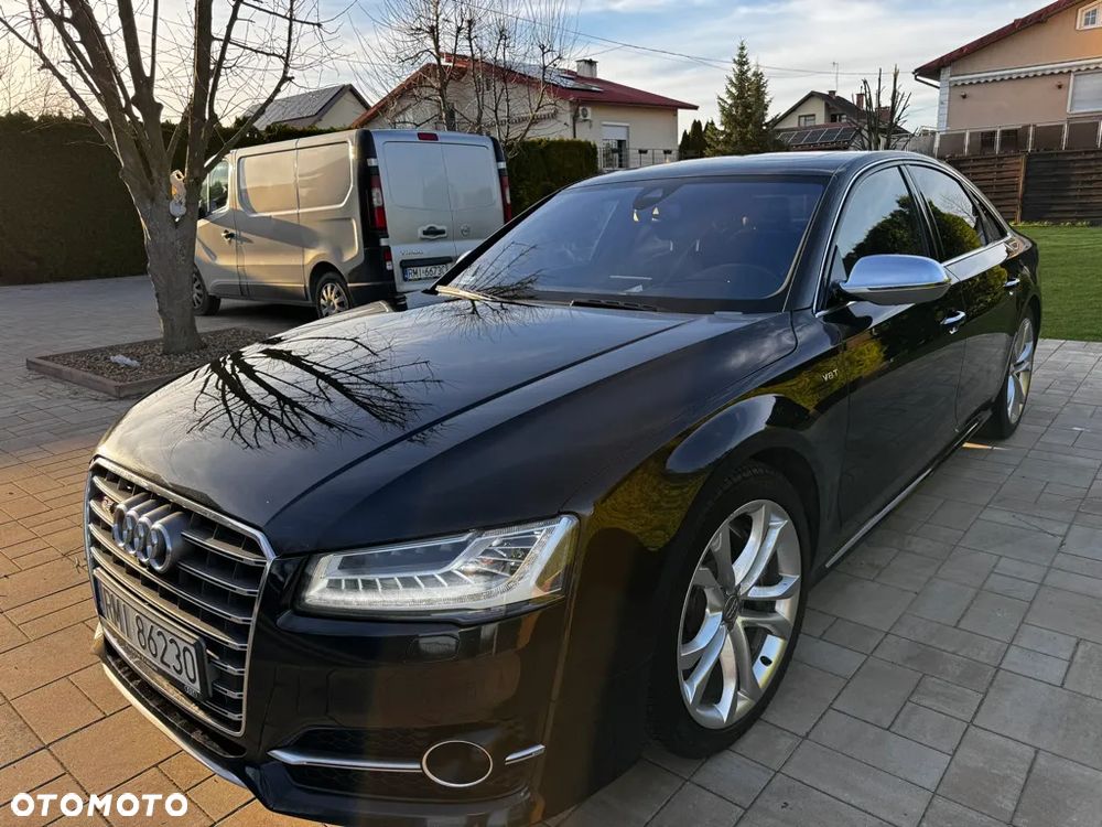 Audi S8 - 16
