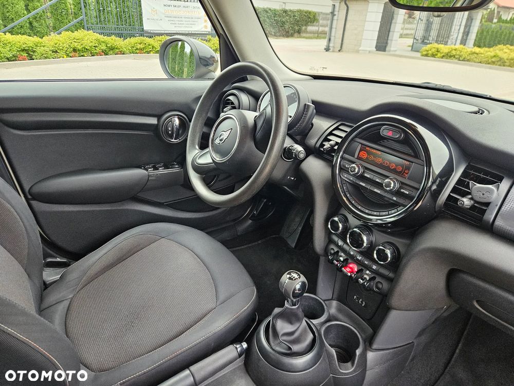 MINI Cooper Standard - 13